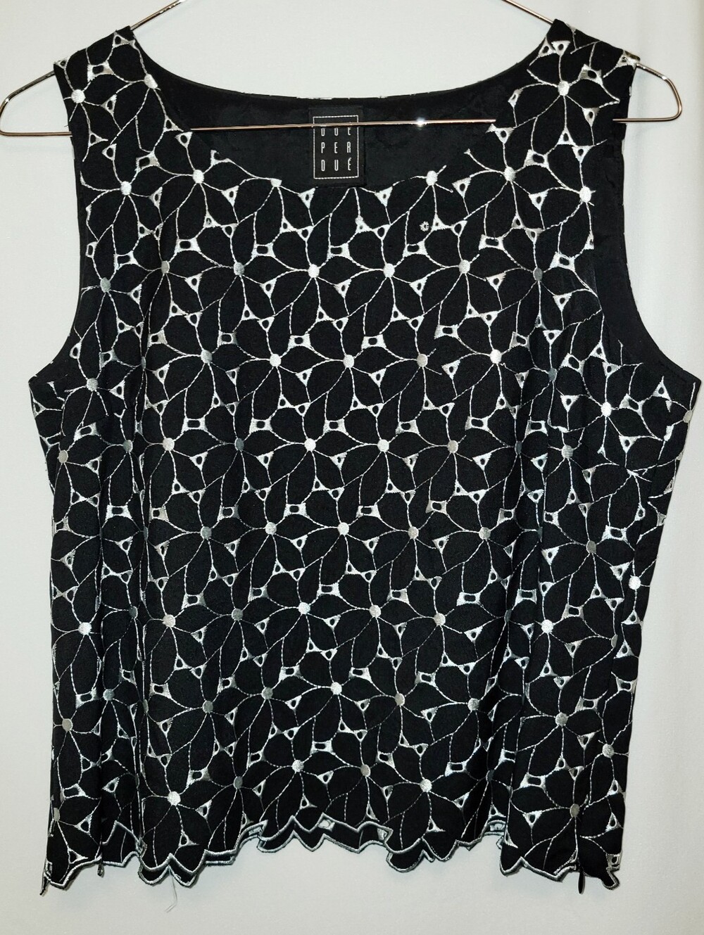 Due Per Due Embroidered Silk Top
